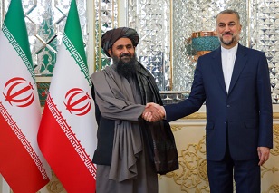 دیدار وزیر امور خارجه ایران با معاون نخست وزیر طالبان