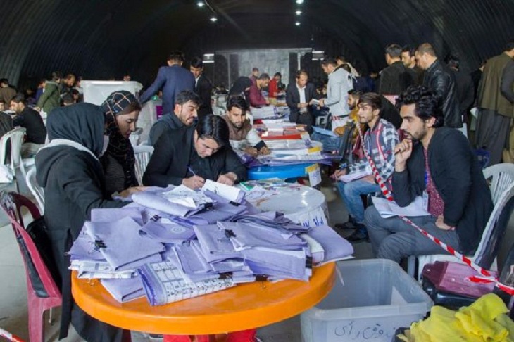 کمیسیون انتخابات: آرای بیش از 300 محل رأی دهی در کابل بازشماری و تفتیش می شود 