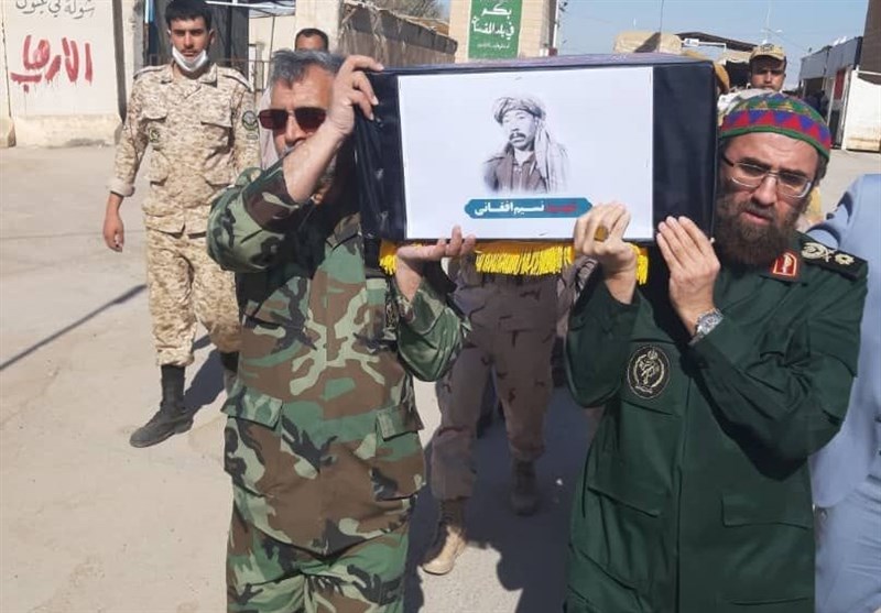 بازگشت پیکر شهید نسیم افغانی و دیگر شهیدان دفاع مقدس به ایران