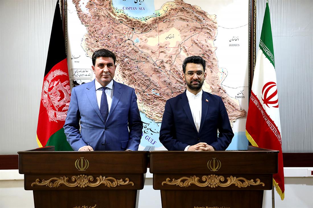 وزرای مخابرات افغانستان و ایران بر بهبود ارتباطات باکیفیت و ارزان قیمت میان دو کشور تأکید کردند
