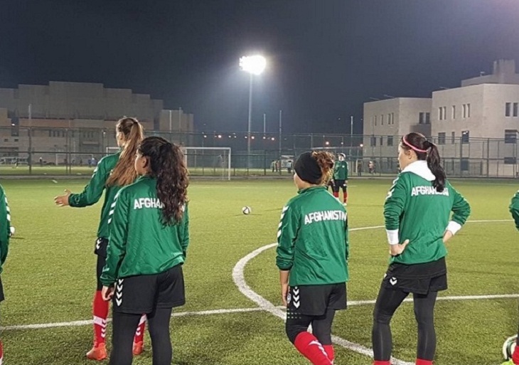 نخستین تمرین تیم ملی فوتبال زنان افغانستان در اردن