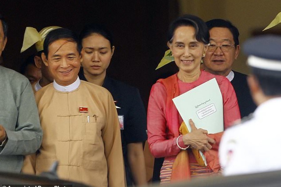 چهره نزدیک به سوچی» رییس جمهور جدید میانمار شد 