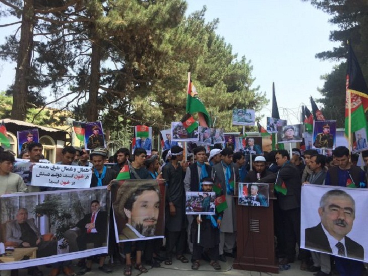 انفجار در میان تجمع اعتراضی هواداران جنرال دوستم در کابل