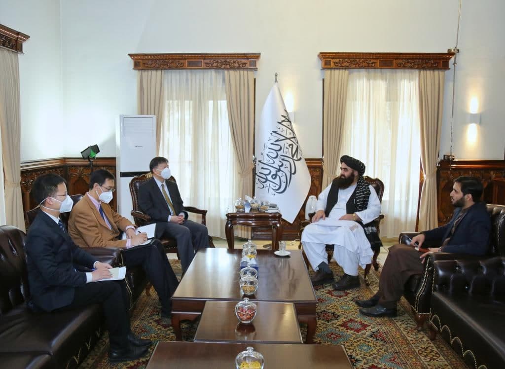  دیدار متقی وزیر امور خارجه طالبان با سفیر چین