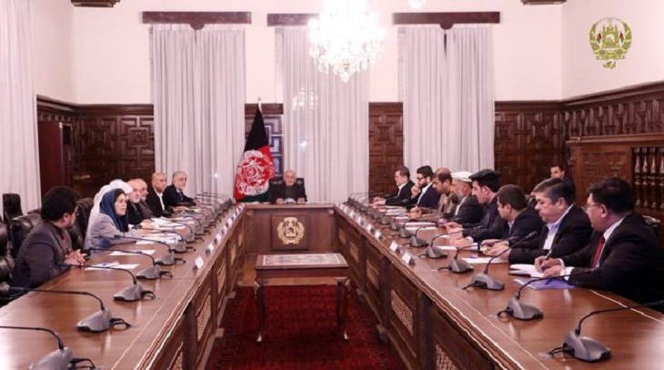 دیدار رئیس جمهور غنی با هیئت حکومت برای مذاکرات صلح با طالبان
