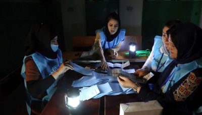 ستادهای انتخاباتی: رای های بایومتریکی  ثبت شده  خارج از وقت، نباید شمار شوند
