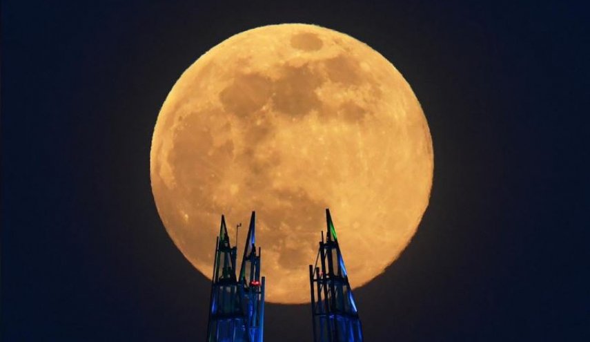  بزرگترین «ماه کامل» جهان در سال 2020 بر فراز شهرهای کرونا زده رصد شد 