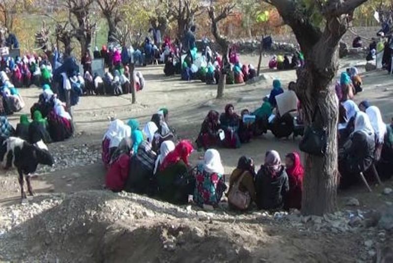  از دختران بدخشی که طالبان مانع شرکت شان در آزمون کانکور شده بودند، امروز امتحان گرفته شد