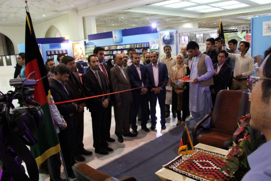 با حضور کنسول و رایزن فرهنگی، غرفه افغانستان در نمایشگاه بین المللی قرآن در تهران افتتاح شد