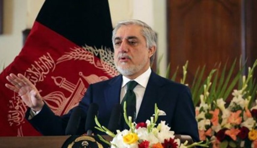 عبدالله در واکنش به حذف ریاست اجرائیه: غنی دیگر رئیس جمهور افغانستان نیست