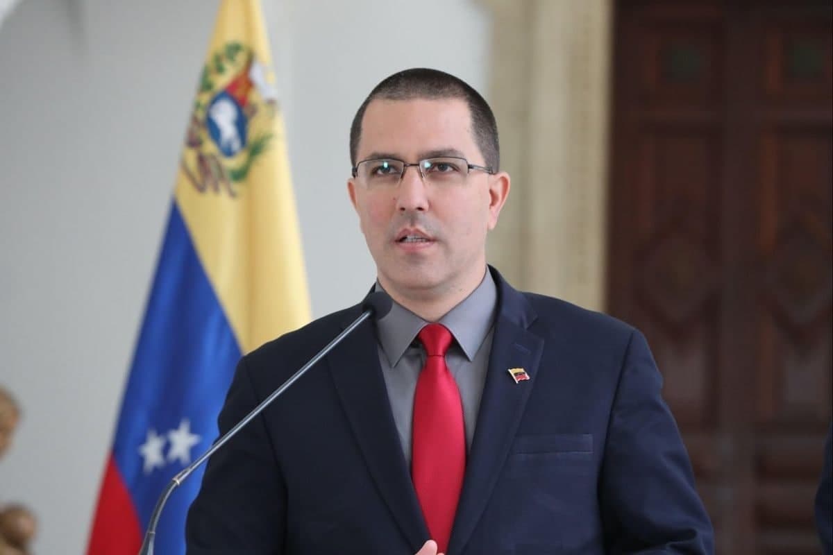 ادای احترام وزیر امور خارجه ونزوئلا به شهید سلیمانی