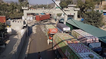 قرار است مرزهای پاکستان برای سه روز به روی افغان ها باز شود