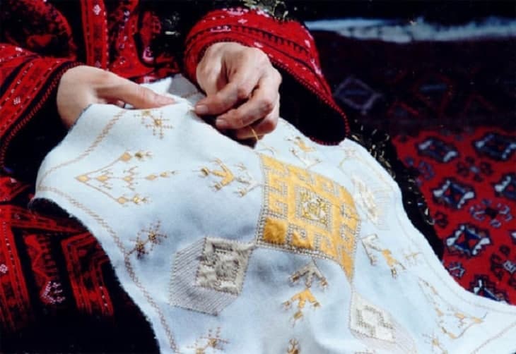 نمایشگاه صنایع دستی زنان هراتی 
