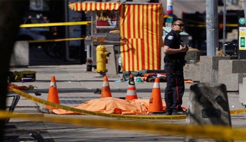 در حمله یک موتر به عابران در تورنتو کانادا دستکم 9 تن کشته و 16 نفر دیگر زخمی شدند