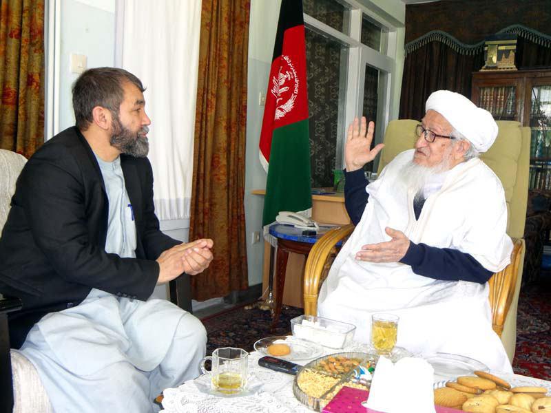 دبیرکل حزب رفاه ملی افغانستان با پروفیسور صبغت الله مجددی یکی از رهبران جهادی کشور دیدار و تبادل نظر نمود