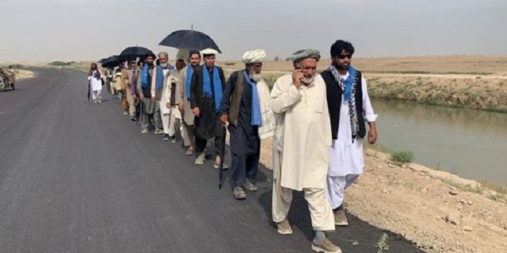  طالبان چهار عضو «کاروان صلح خواهان هلمندی» را با خود بردند