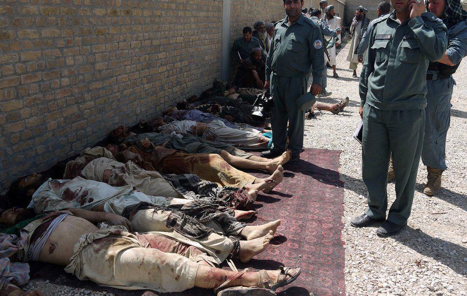 کشته شدن 30 جنگجوی طالب در انفجار واسکت های انتحاری در فراه 