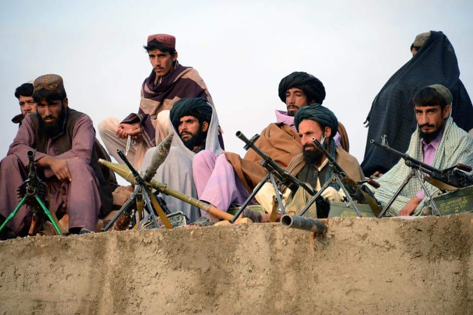 افسانه گوی و یاوه سرایی سران سیاسی و گروه های اجتماعی در آستانه توافق آمریکا با طالبان !