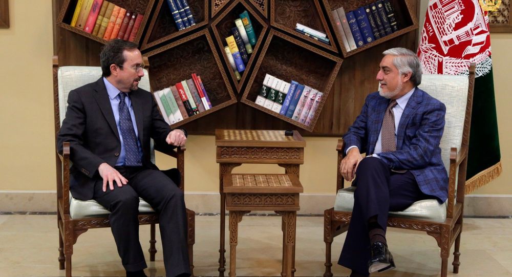 رهایی انس حقانی، موضوع دیدار عبدالله با سفیر امریکا در کابل