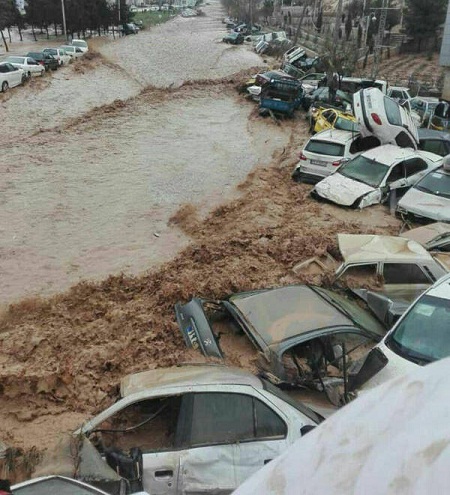 سیلاب در شیراز ایران 19 کشته و 119 زخمی برجای گذاشت