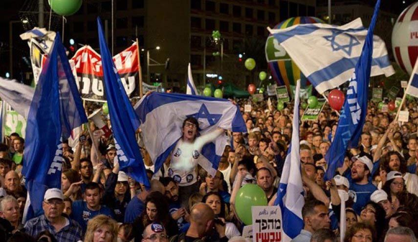 تظاهرات دهها هزار نفری علیه نتانیاهو و فساد مسئولان در تل آویو 