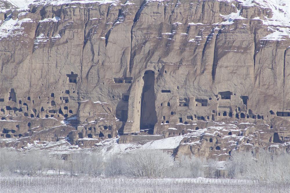ریزش برف و باران،  برخی آبده های تاریخی بامیان را با خطر نابودی روبه رو ساخته است
