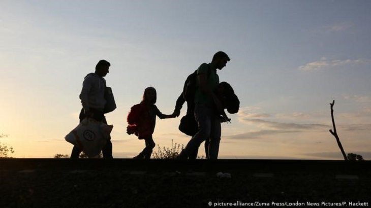 مجارستان در تاریکی شب خانواده افغانستانی را به صربستان اخراج کرد