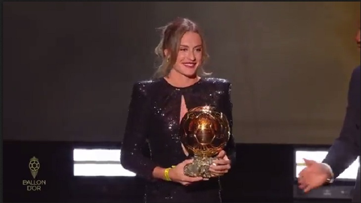 الکسیا پوتیاس، برنده توپ طلا سال 2021 زنان 