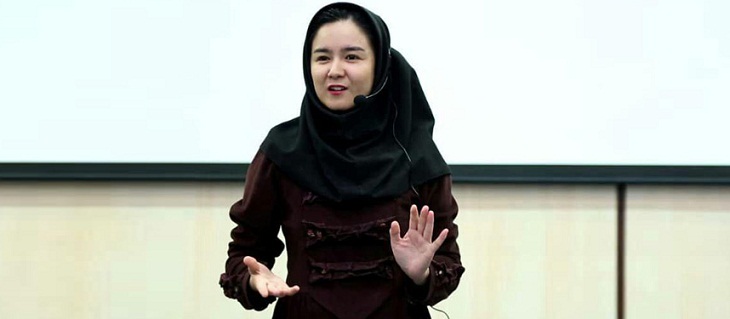 بتول ناصری یکی زنان الهام بخش افغانستان در دیار هجرت
