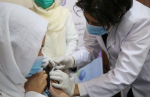  یک کارمند صحی در بامیان پس از تزریق واکسن کرونا جان باخت