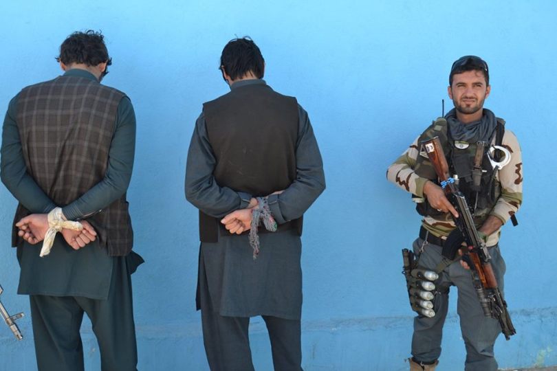 دو جاسوس طالبان که در بین نیروهای امنیتی غزنی فعالیت داشتند بازداشت گردیدند