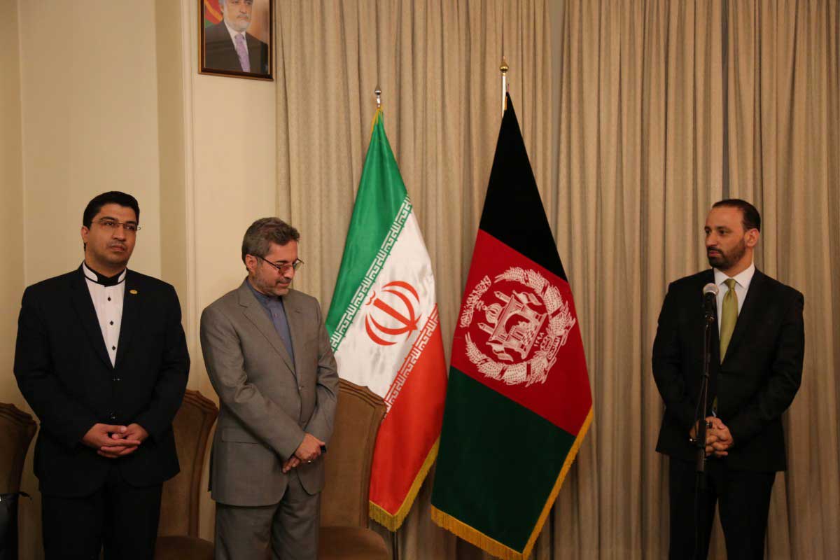 خداحافظی معاون سفیر افغانستان در تهران با کارمندان و دیپلمات های سفارت