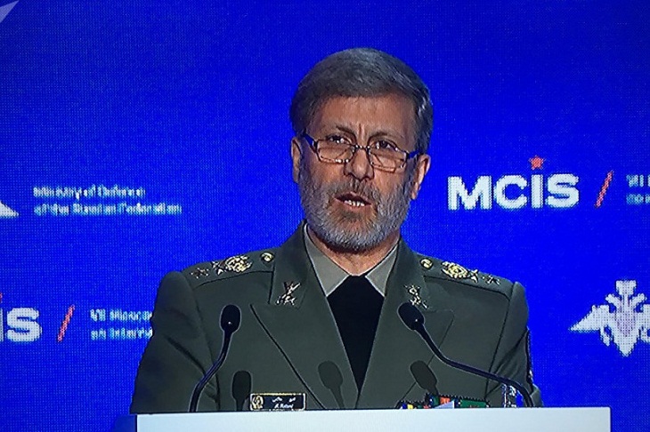 وزیر دفاع ایران: امریکا به جای مقابله با داعش، آن را مدیریت می کند