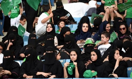  پوشیدن لباس آستین کوتاه در استادیوم های عربستان ممنوع شد