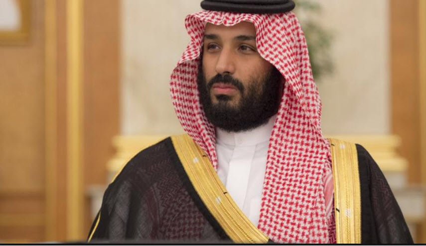 گاردین: پادشاه سعودی بخشی از اختیارات را از بن سلمان سلب کرده است 