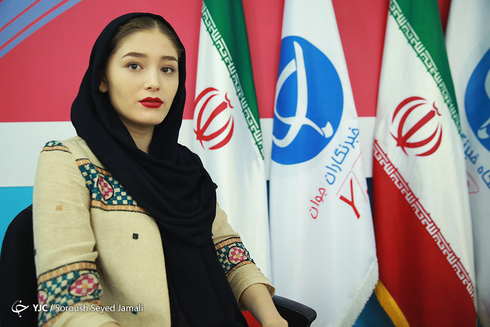 فرشته حسینی بازیگر زن: سینمای افغانستان رو به پیشرفت است