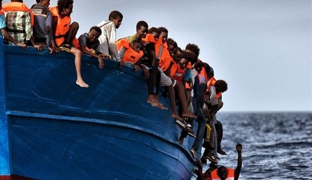 نجات 250 پناهجو توسط نیروی دریایی اسپانیا