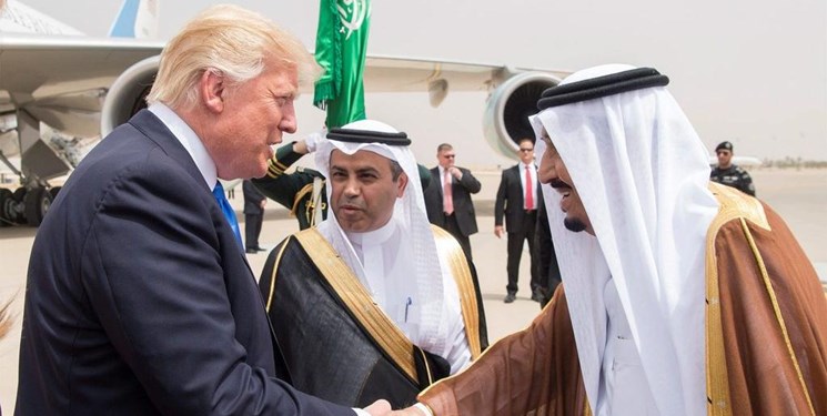 ترامپ: به سلمان گفتم اگر ما نباشیم، ایران دو هفته ای عربستان را می گیرد