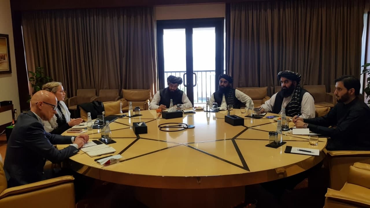 دیداری اعضای سفارت ناروی با سرپرست وزارت خارجه طالبان