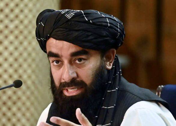 سخن گوی طالبان سخنان وزیر دفاع پاکستان را بی اساس خواند و رد کرد