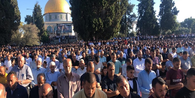 نماز عید قربان در قدس؛ حضور هزاران نمازگزار، حمله صهیونیست ها و واکنش حماس
