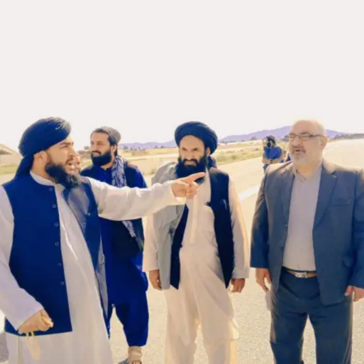طالبان: ایران فرودگاه ننگرهار را بازسازی می کند