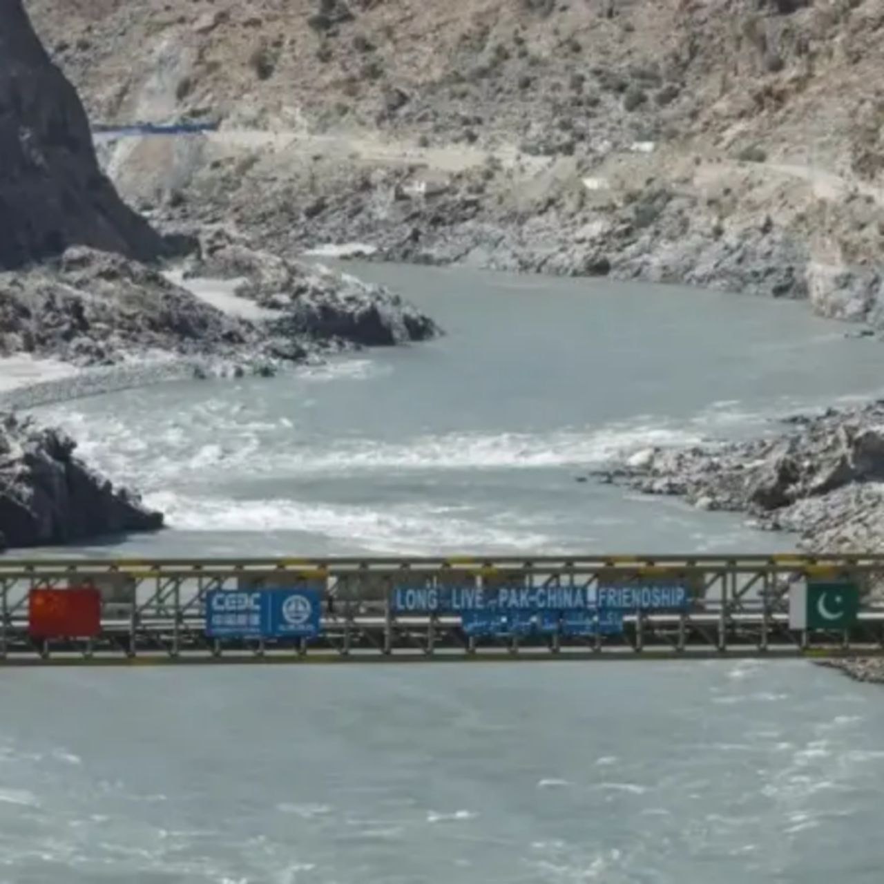 تعلیق کار ابر پروژه برق آبی پاکستان پس از ترور مهندسان چینی